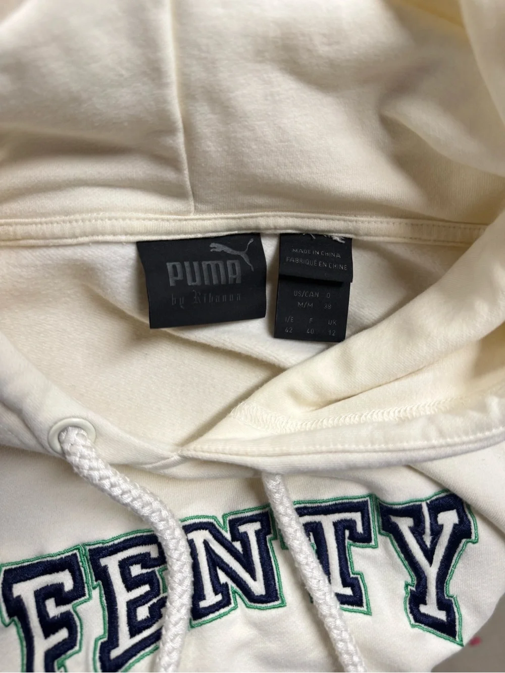 FENTY | Cropped Cream Hoodie